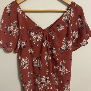 Women's RW&CO. Top, Size M, Rust Floral